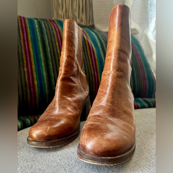 Matisse Campellp Chelsea Boot in Vintage Tan - Picture 5 of 15